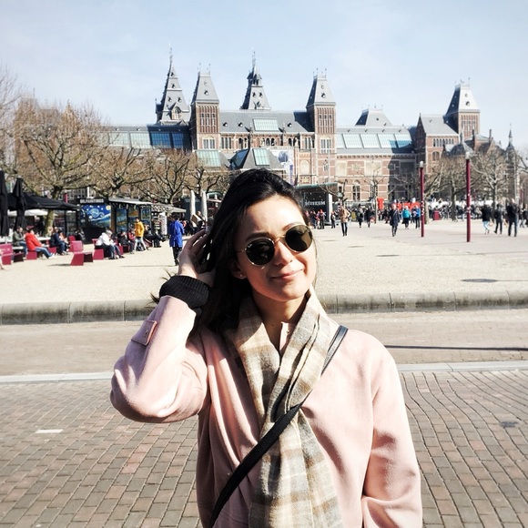 Meet your Posher, Ailsa - Picture 1 of 1